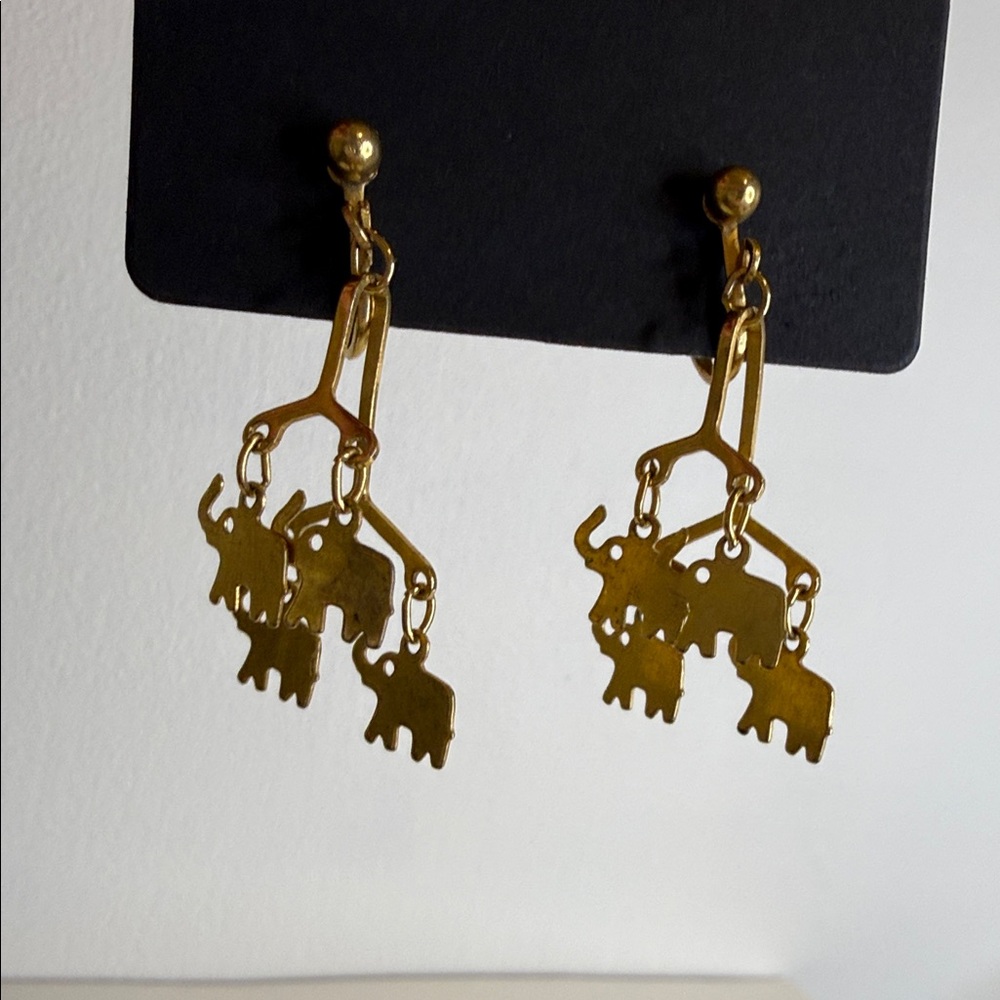 Vintage Gold Tone Elephant Dangle Clip On Earrings